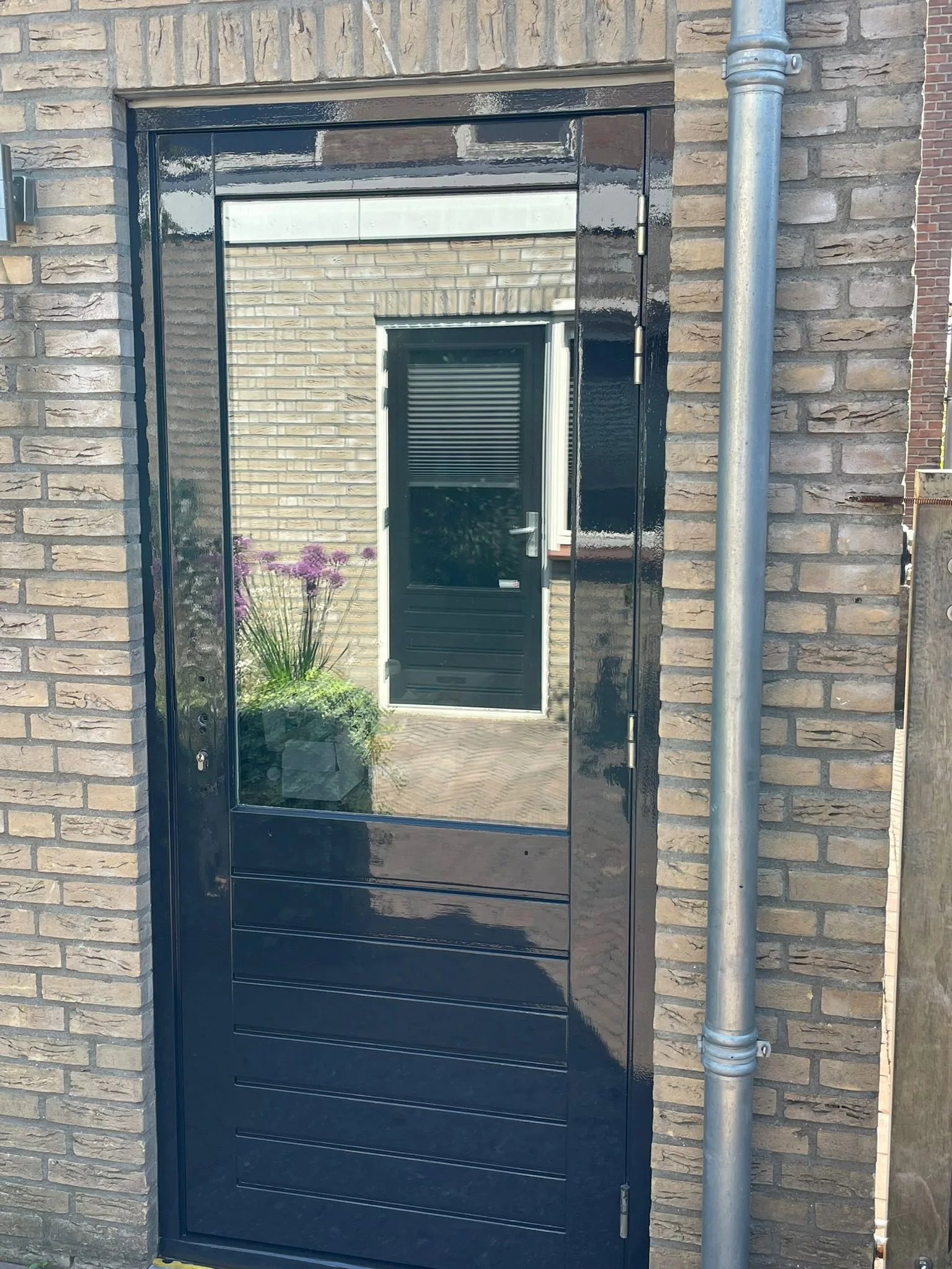 Geschilderde achterdeur